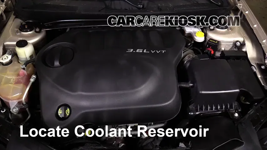 2013 Chrysler 200 Limited 3.6L V6 FlexFuel Sedan Refrigerante (anticongelante) Agregar refrigerante